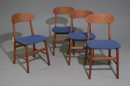 Danish Modern Set of 4 Dining Chairs