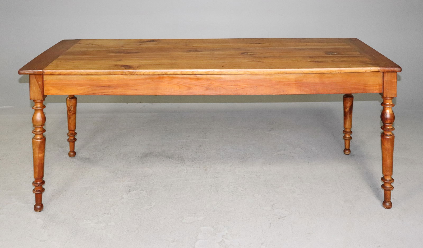 French Turned Leg Farmhouse Table (1 of 10)