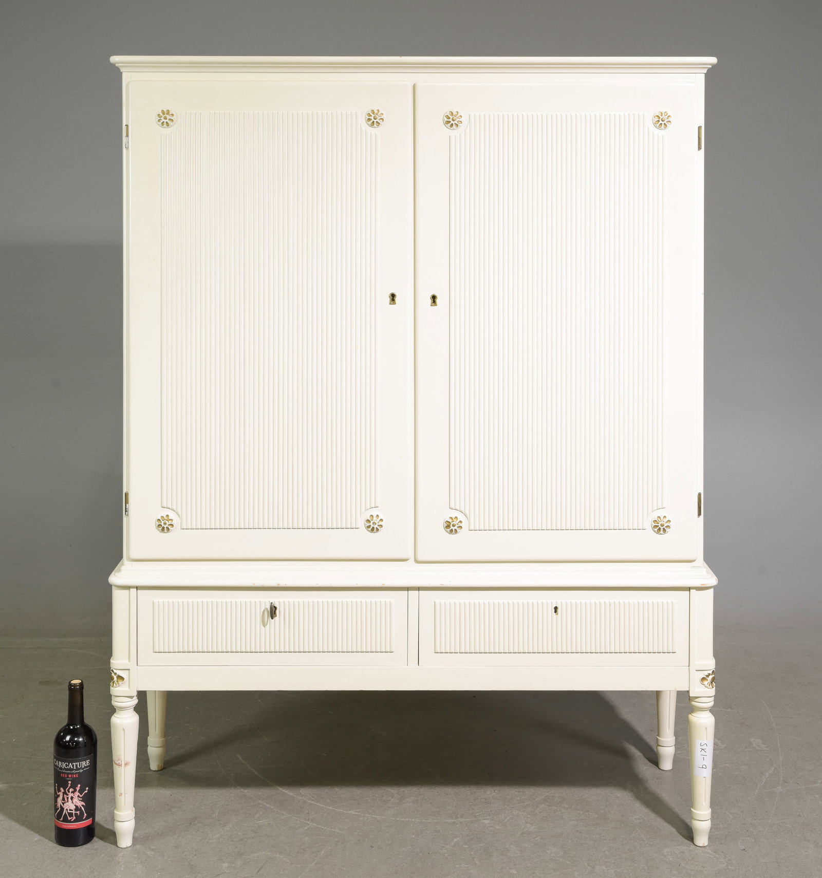 Swedish Painted Gustavian Style Cupboard (1 of 9)