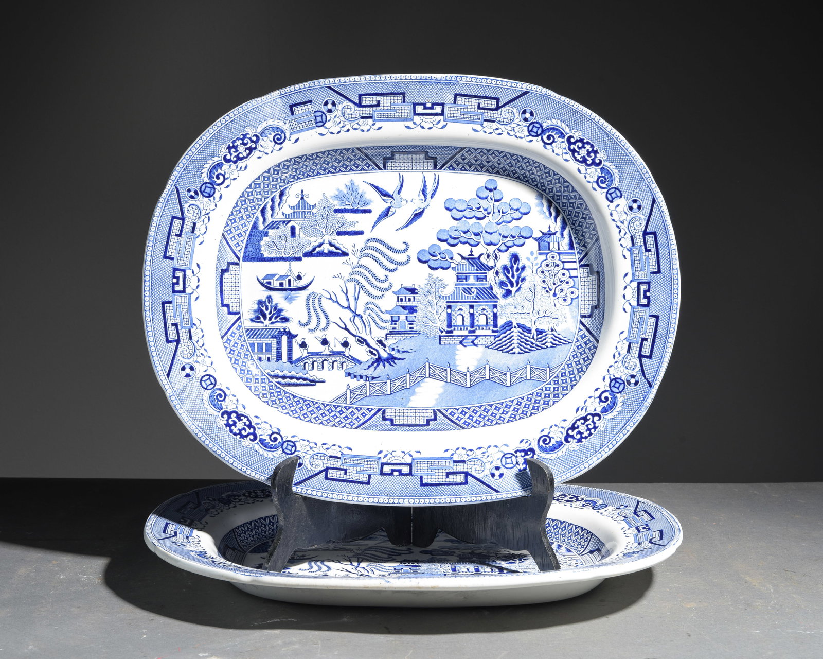 2 English Blue Willow Pattern Platters (1 of 3)
