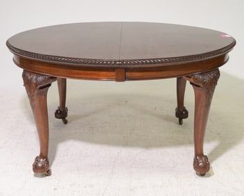 Chippendale Style Ball & Claw Table with 2 Leaves