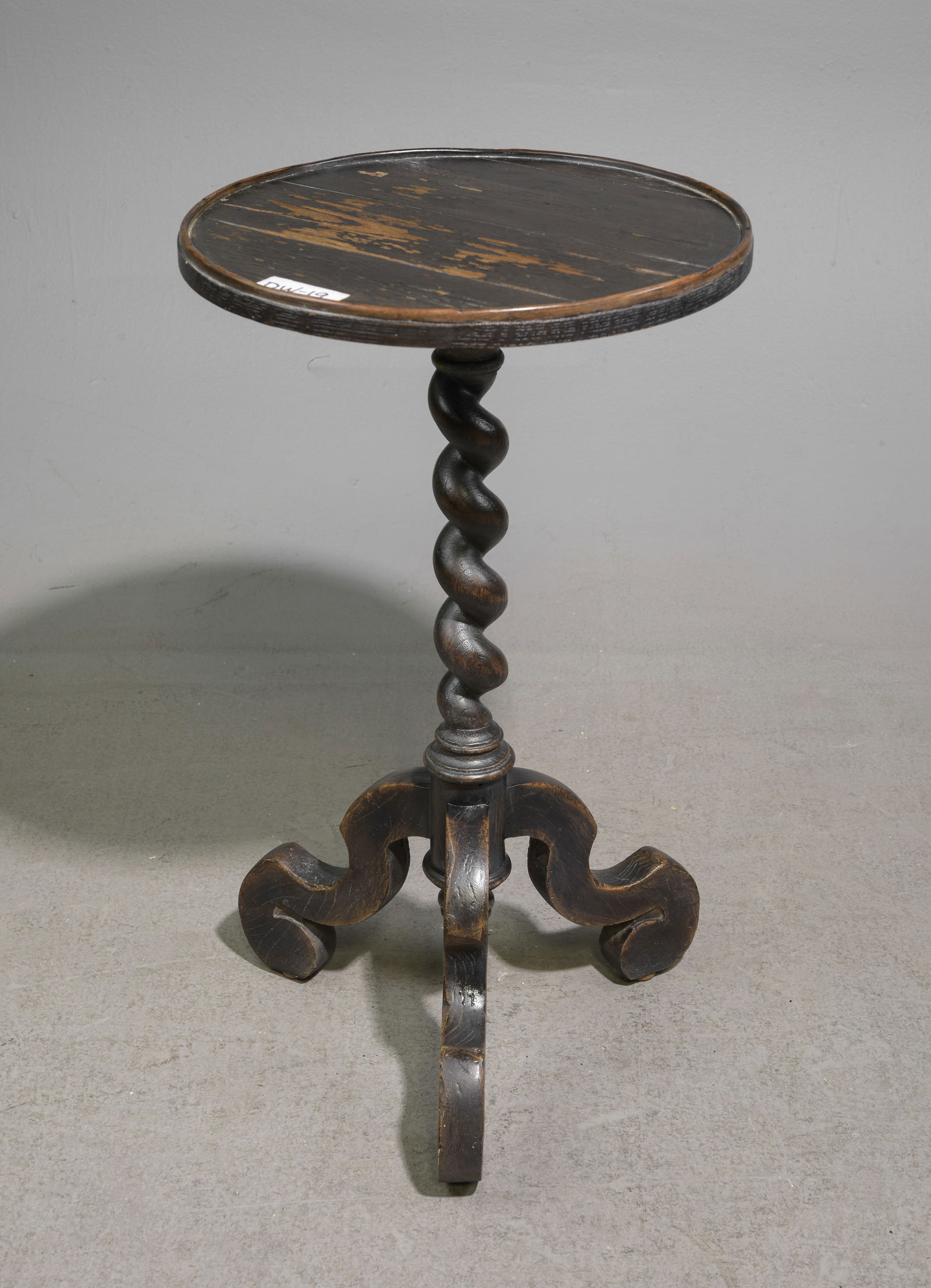 English Oak Barley Twist Round Occasional Table: English Oak Barley Twist Round Occasional Table - 28 in tall x 16 x 16