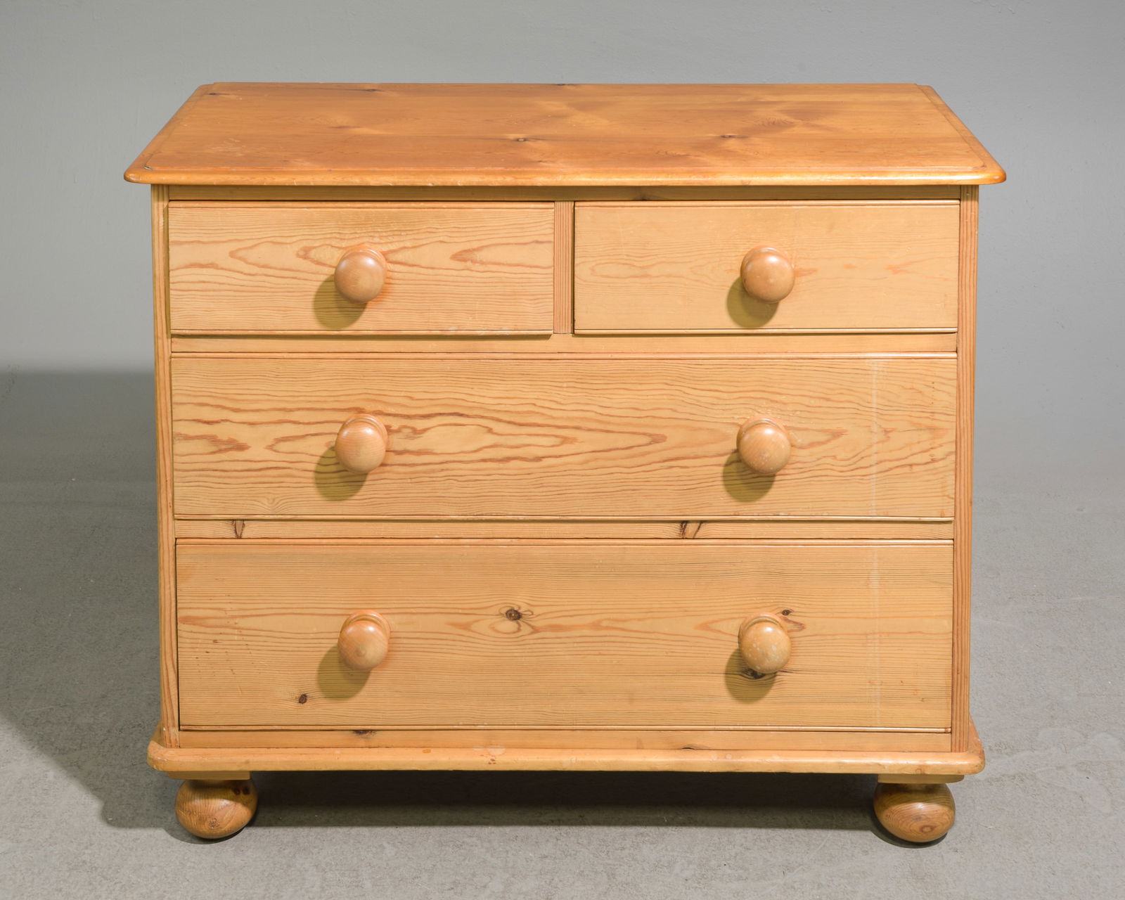 British Pine 4 Drawer Chest (1 of 5)