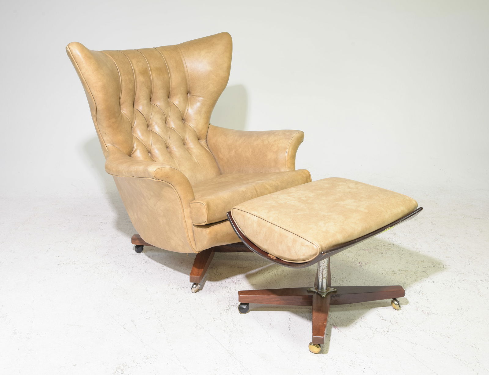 Gplan 6250 "Blofeld" Lounge Chair & Ottoman: Danish Modern Style Swivel Lounge Chair - This is the Iconic James Bond 'Blofeld' easy chair '6250' made by G-Plan ( Gplan / G Plan) - this is the same model chair as seen Dr. No - 40 in tall x 37 x 3