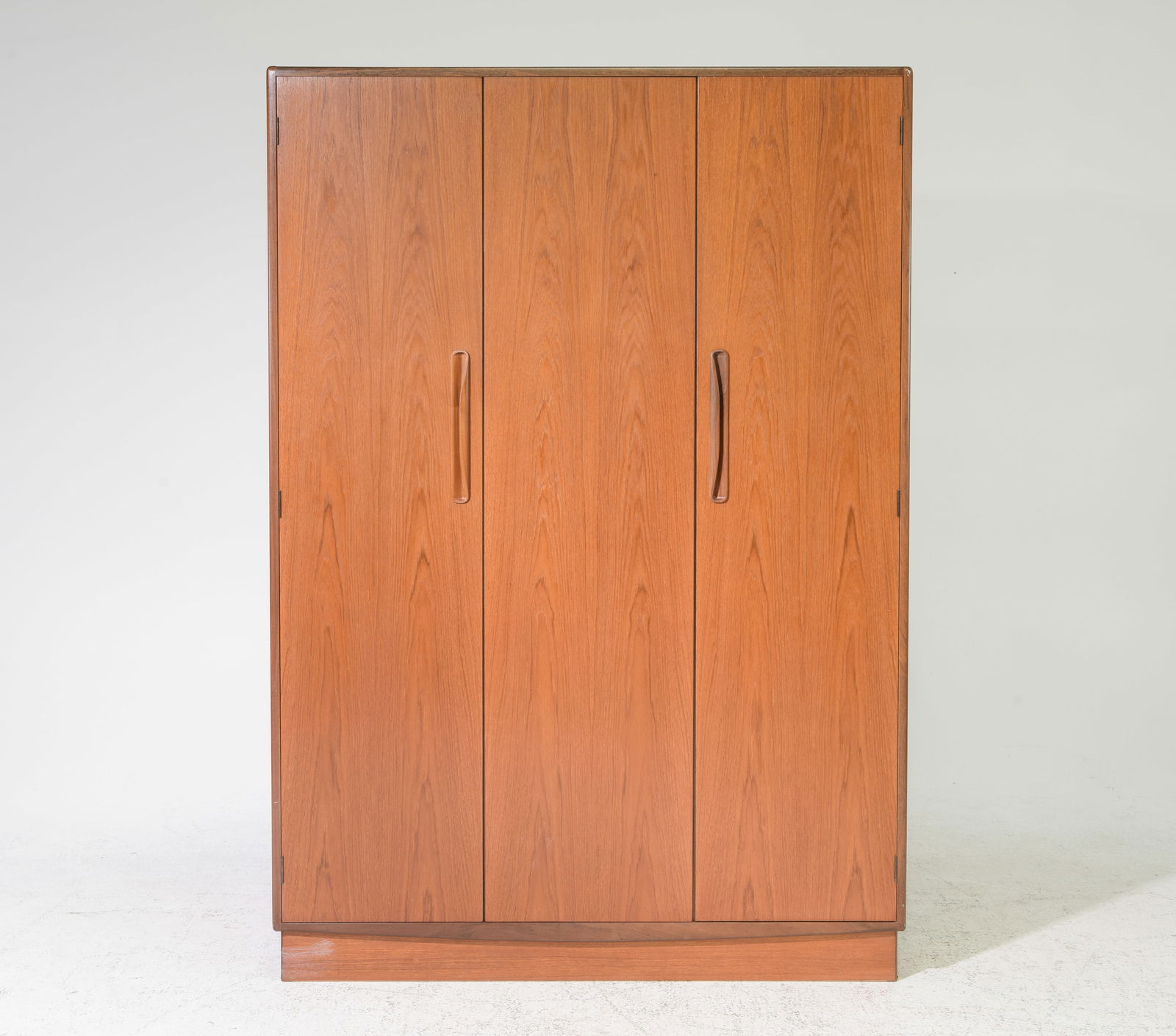 Mid Century Modern Triple Door Robe By Gplan (1 of 8)