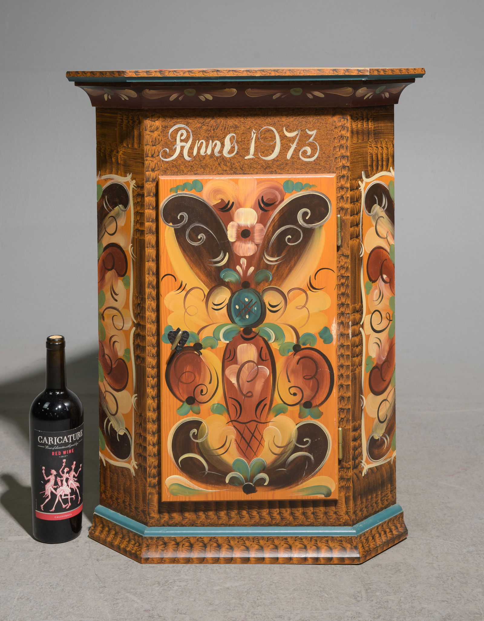 Swedish Painted Pine Wall Hung Corner Cabinet (1 of 3)