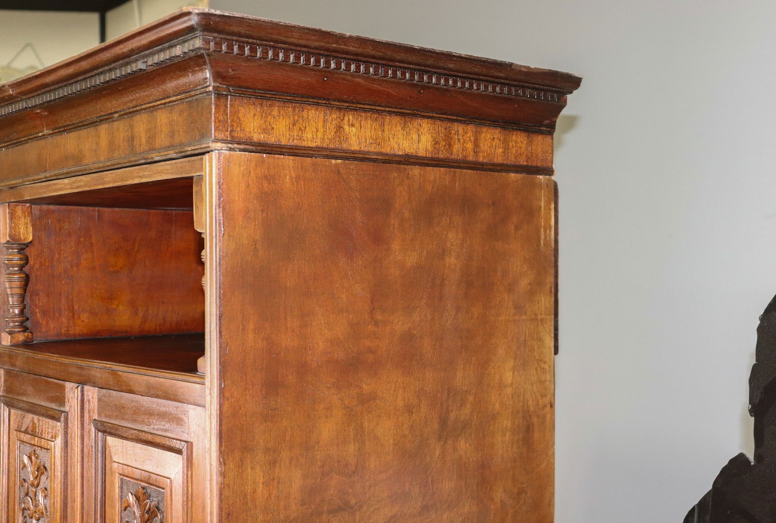 Edwardian Style Carved Cabinet With Drawers - 4