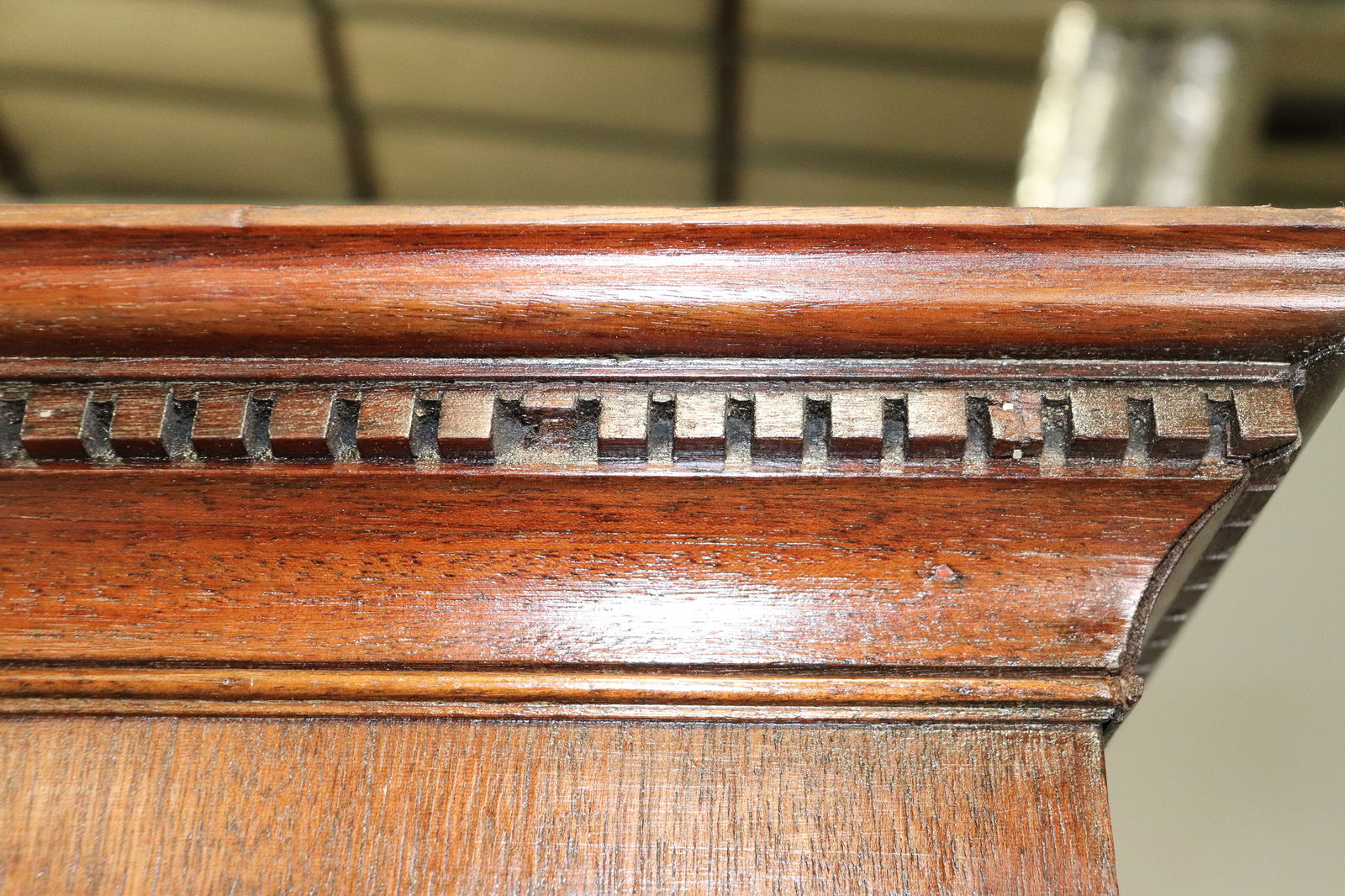 Edwardian Style Carved Cabinet With Drawers - 7