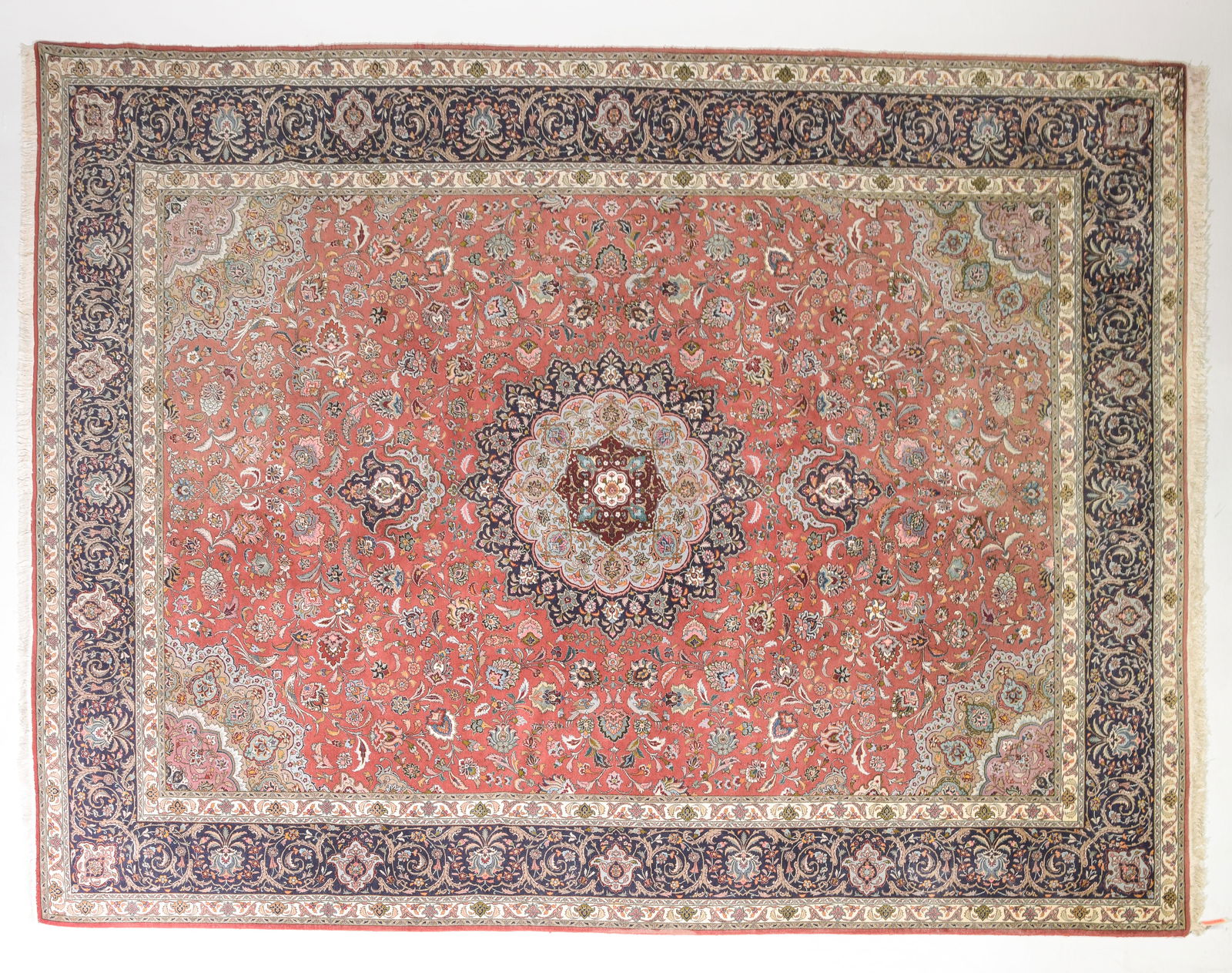 Persian Tabriz Room Size Rug - 13'5 x 9'8: Persian Tabriz Room Size Rug - 13'5 x 9'8