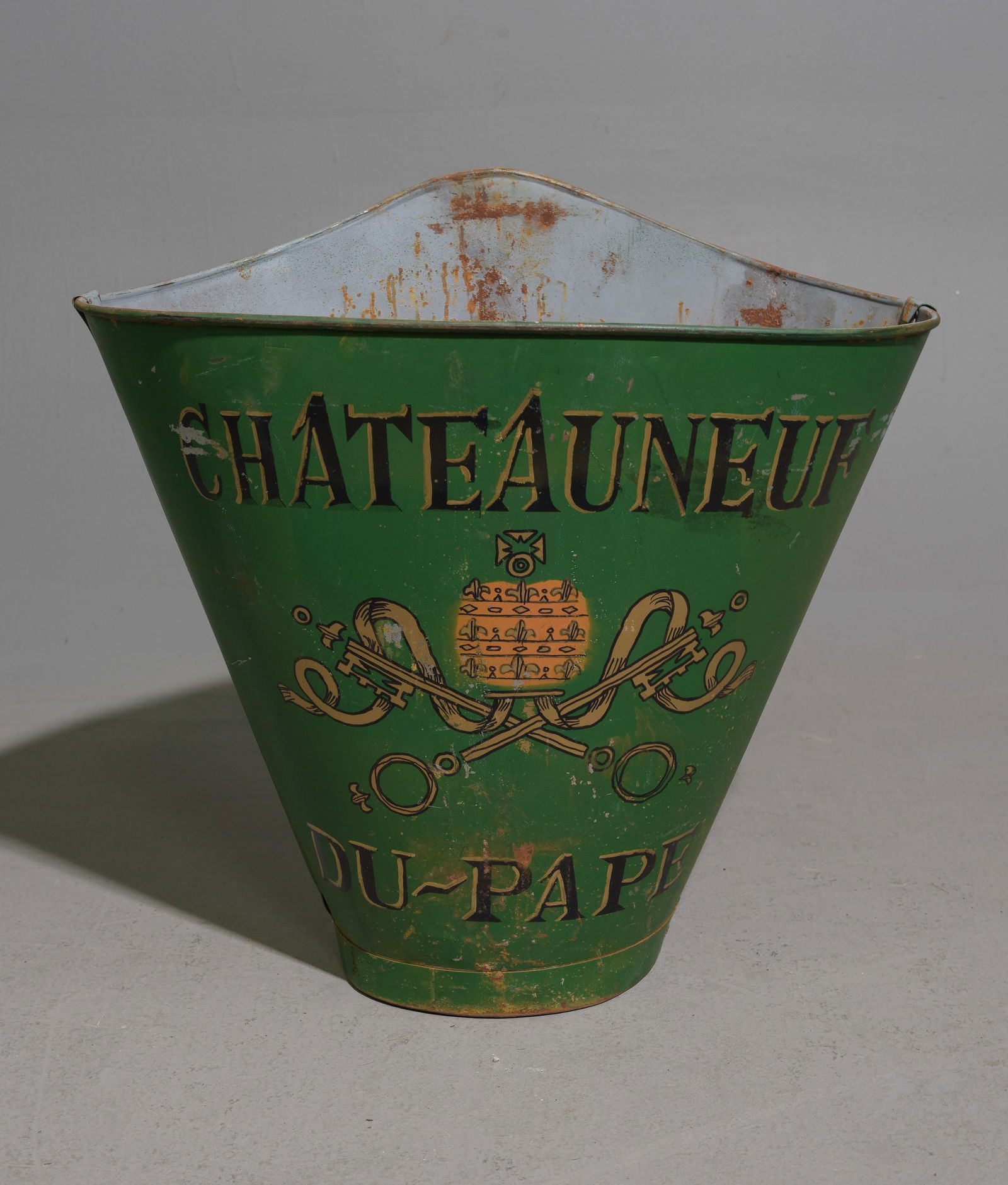 "Chateau Neuf Du Pape" Grape Hod with Straps (1 of 3)