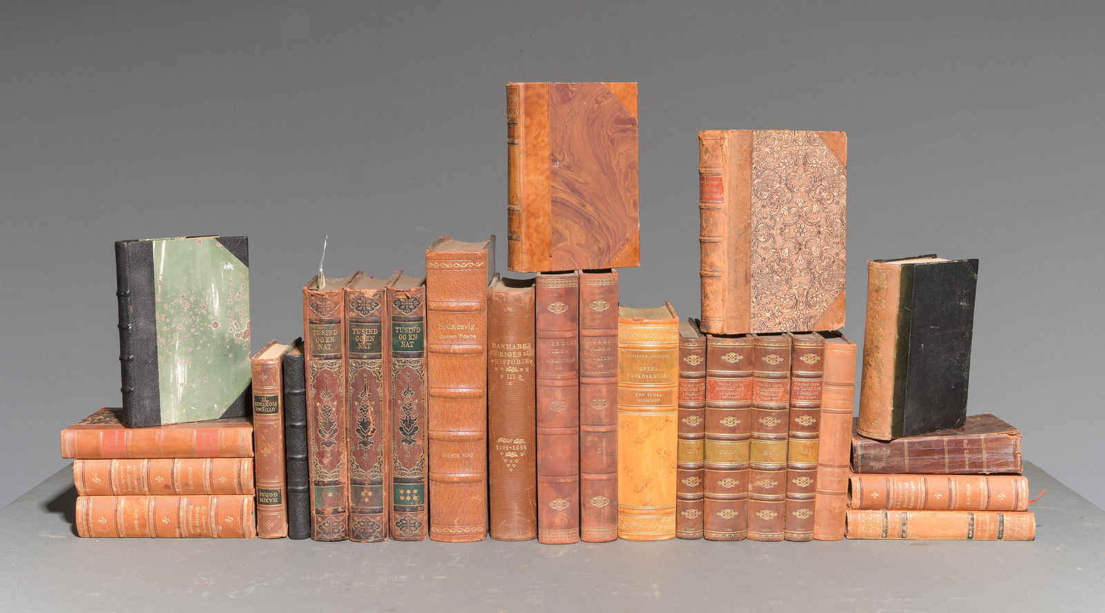 25 Assorted Leather Bound Books / Novels (1 of 8)