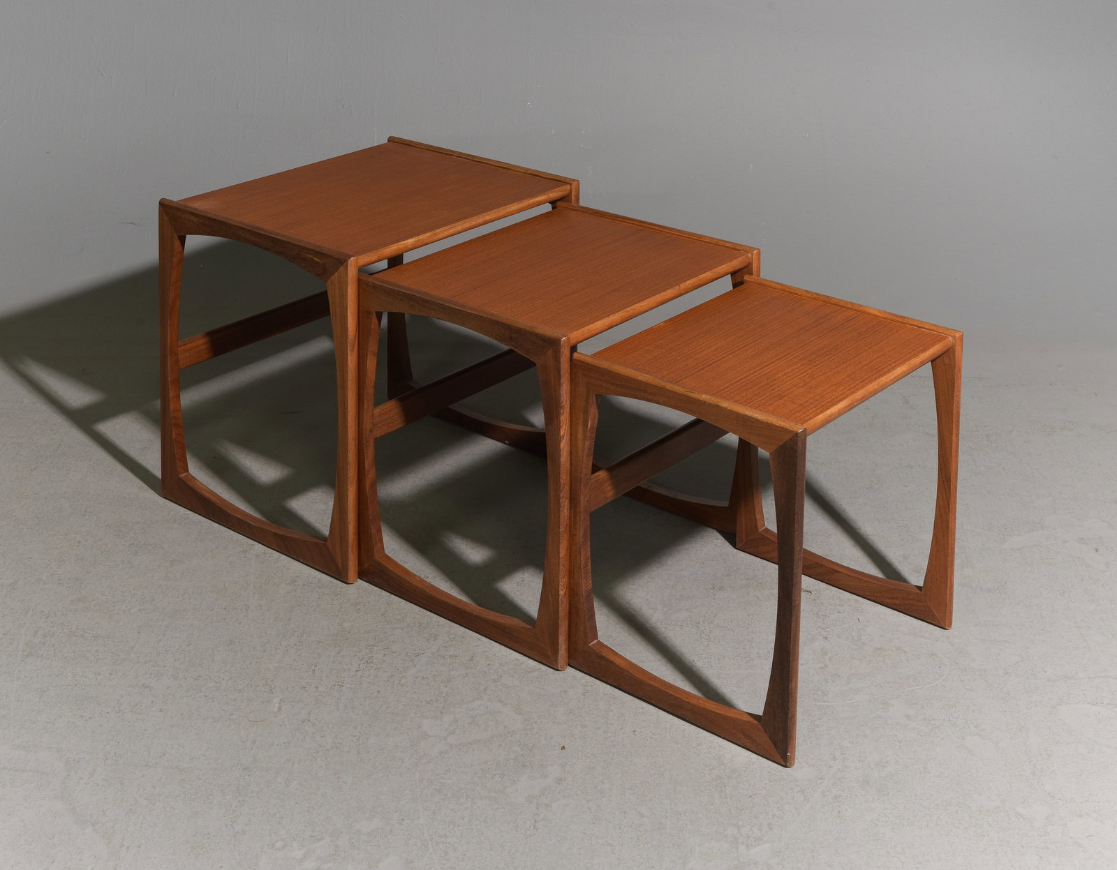 Mid Century Modern Quadrille Nest of 3 Tables #2 (1 of 4)