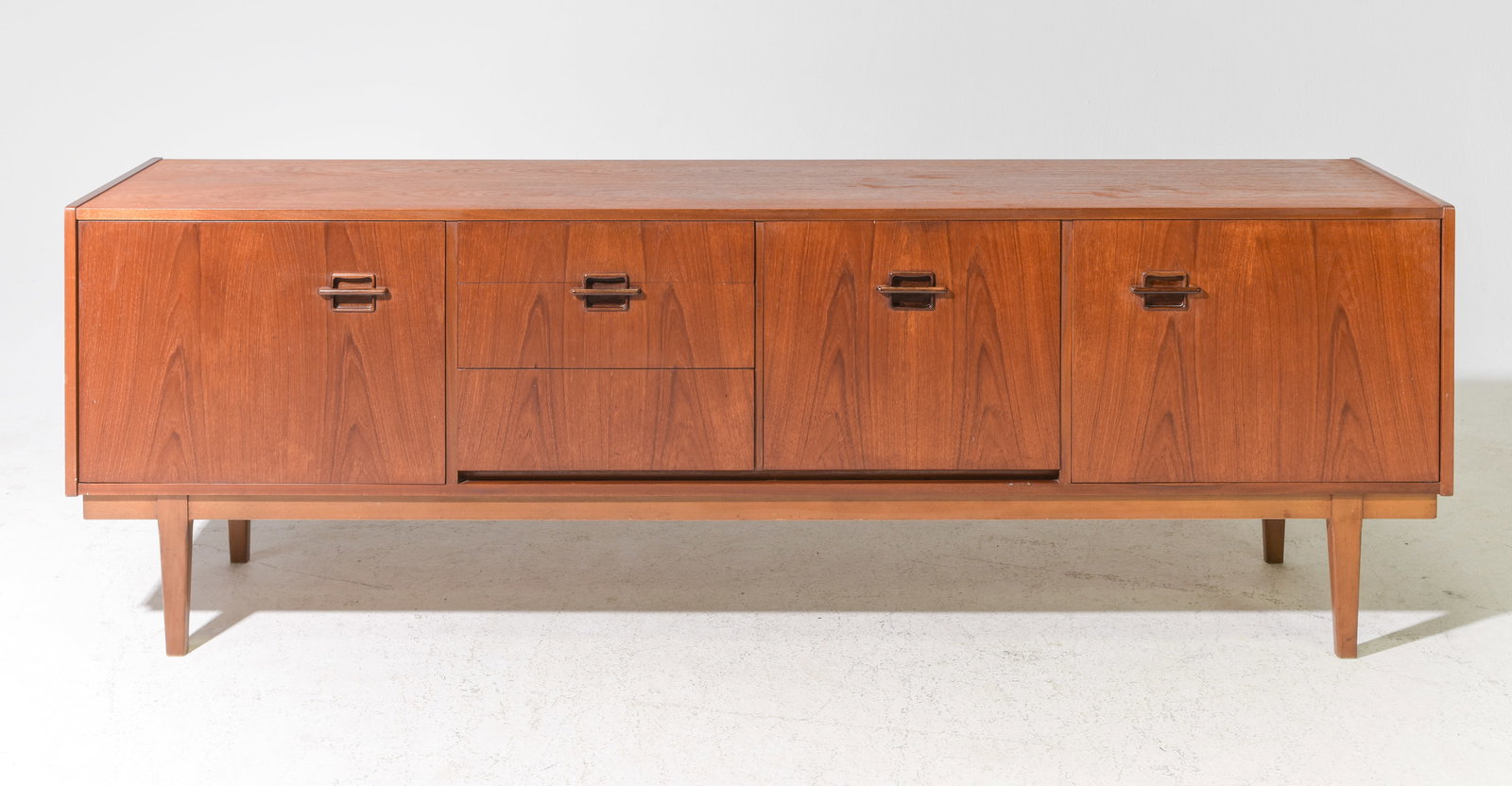 Mid Century Modern Sideboard - Corinthian by Nathan (1 of 5)