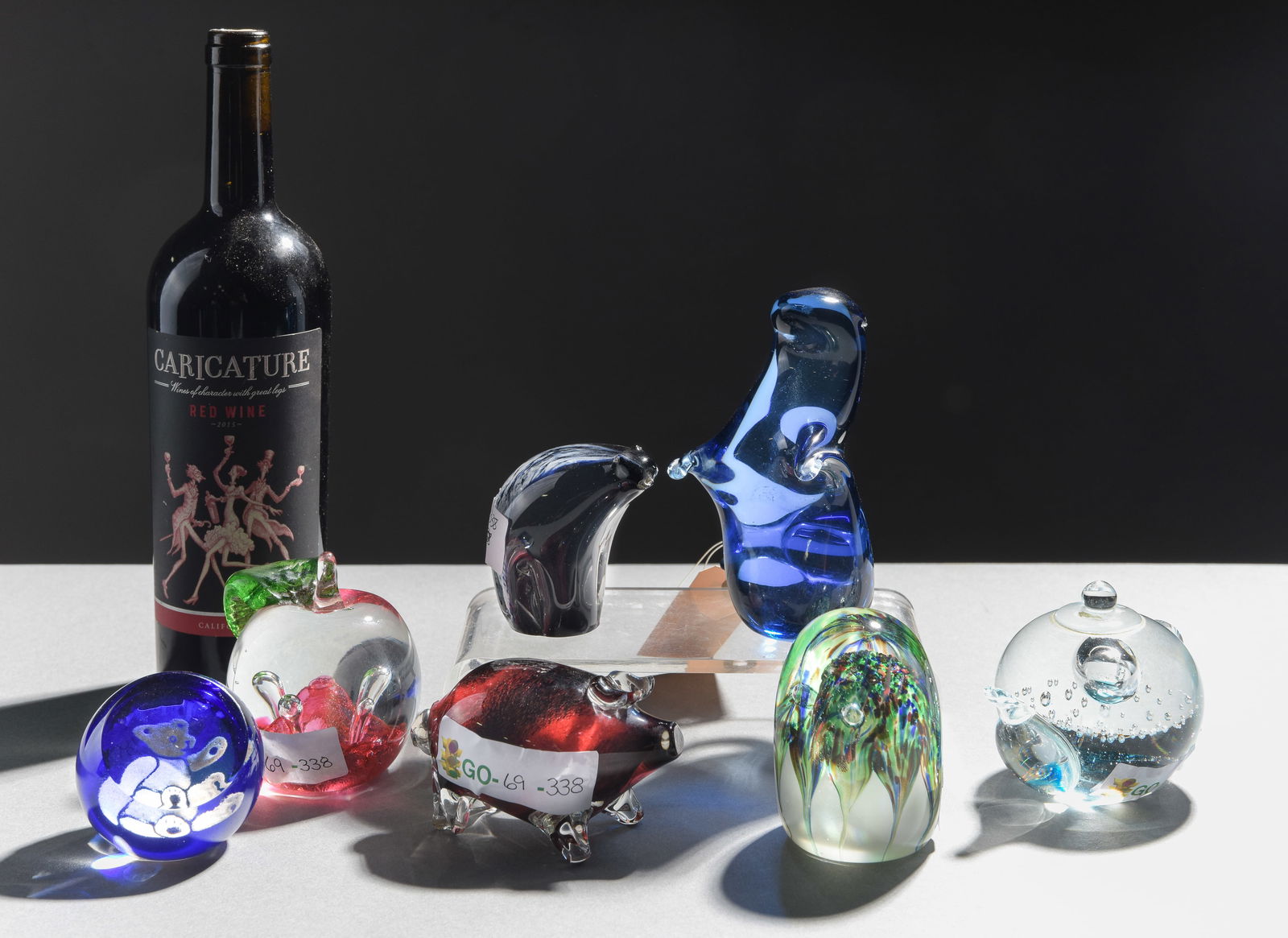 7pcs Assorted Art Glass Paper Weights / Animals: 7pcs Assorted Art Glass Paper Weights / Animals - largest is 5.5 in tall x 3 x 3.5