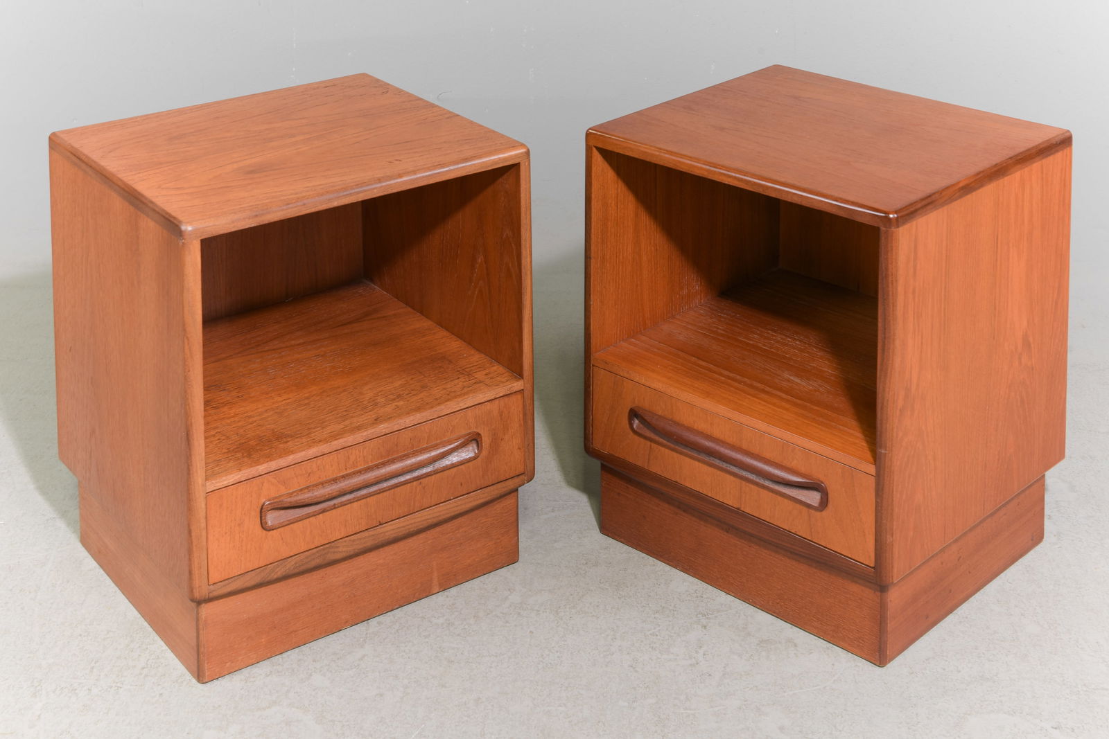 2 Mid Century Fresco Nightstands By G-Plan (1 of 4)