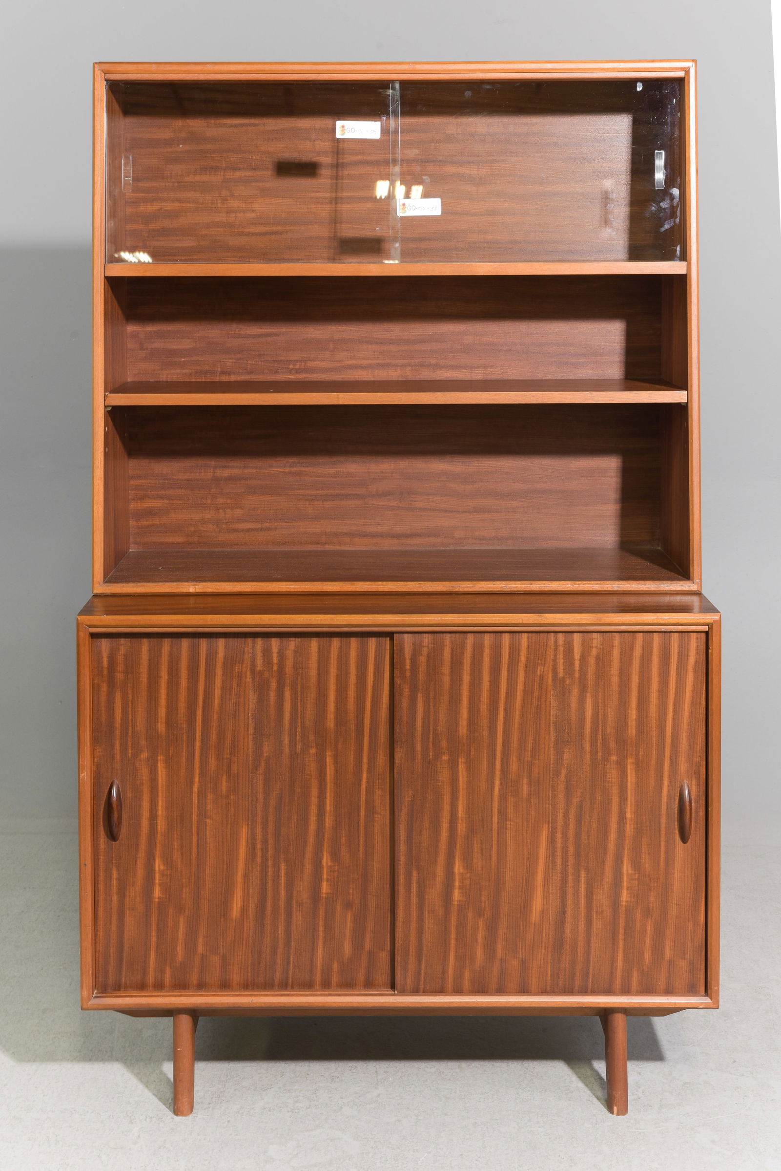 Mid Century Modern Bookcase / Cabinet - Gibbs (1 of 5)