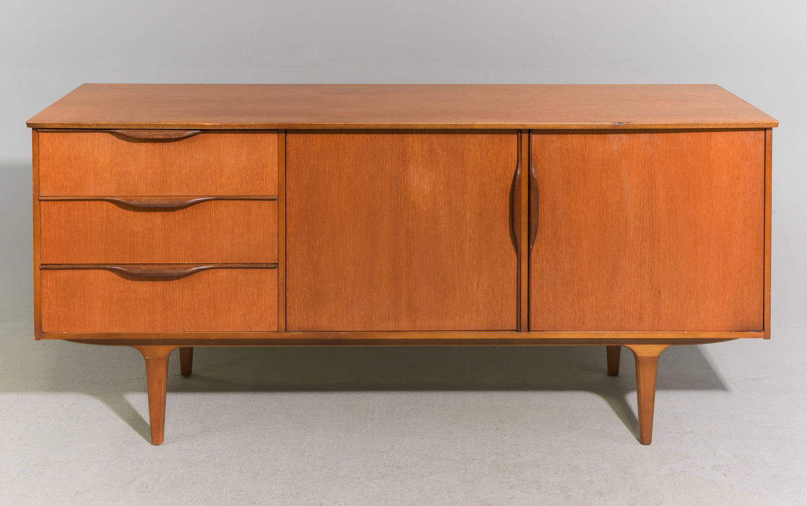 Mid Century Modern Credenza with Folded Handles (1 of 7)