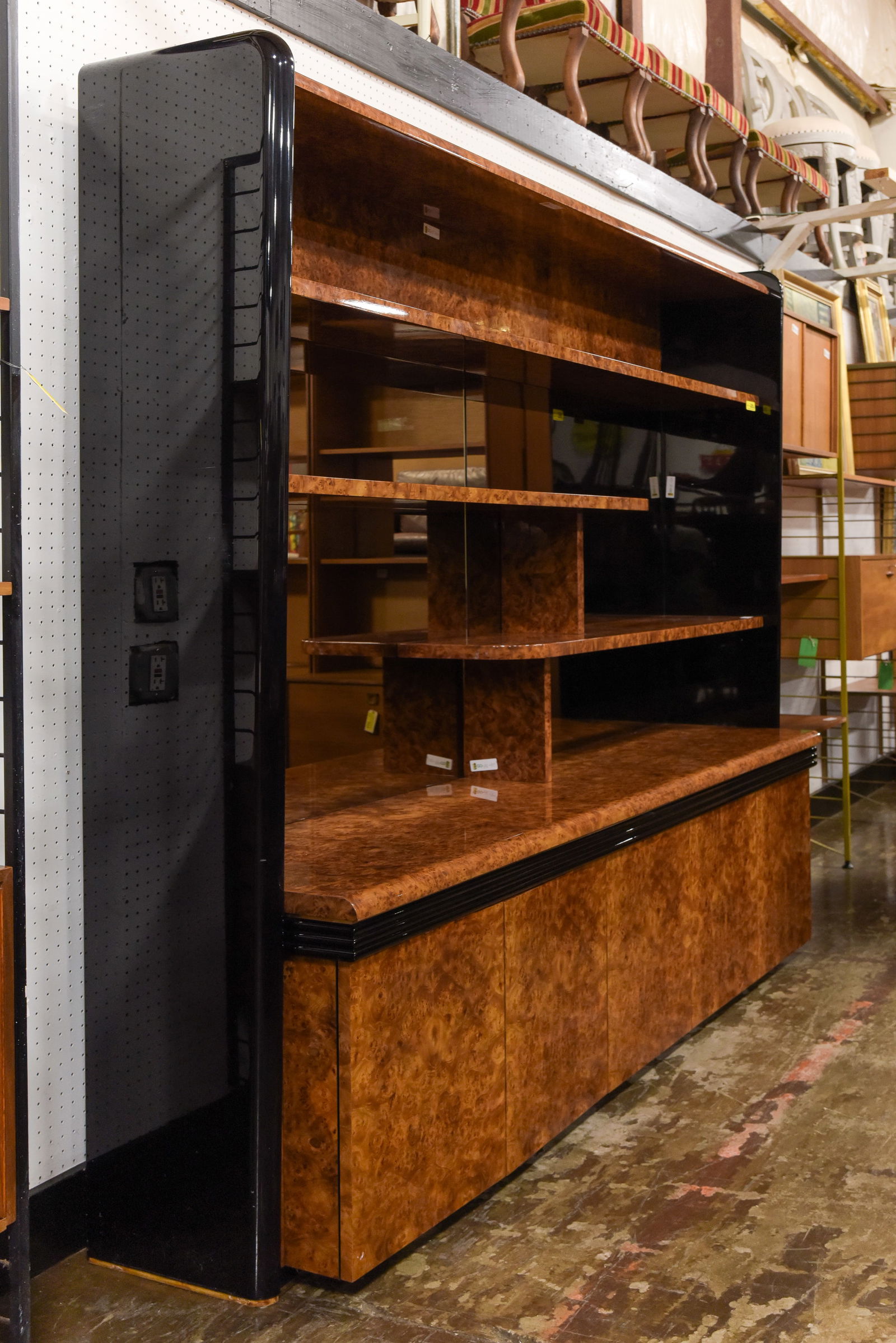 Italian Turri Wall Unit / Bookcase Cabinet: Italian Turri Wall Unit / Bookcase Cabinet - 94.5 in tall x 81.25 x 19.5