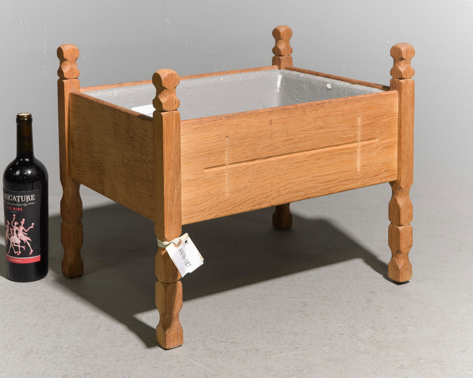 Danish Oak Planter with Foam Liner: Danish Oak Planter with Foam Liner - 17 in tall x 20 x 15