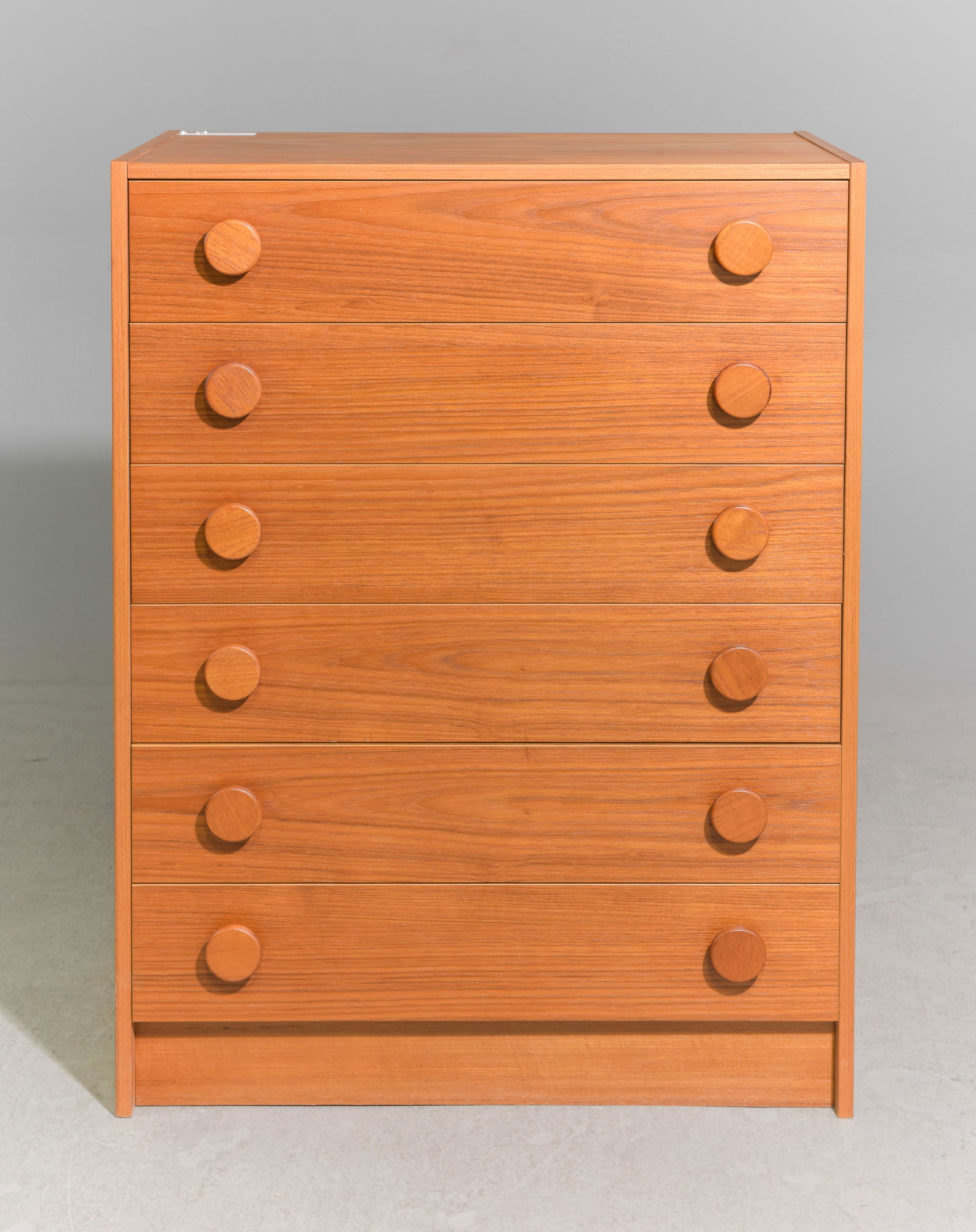 Danish Modern 6 Drawer Chest: Danish Modern 6 Drawer Chest - 39.5 in tall x 30 x 16.5