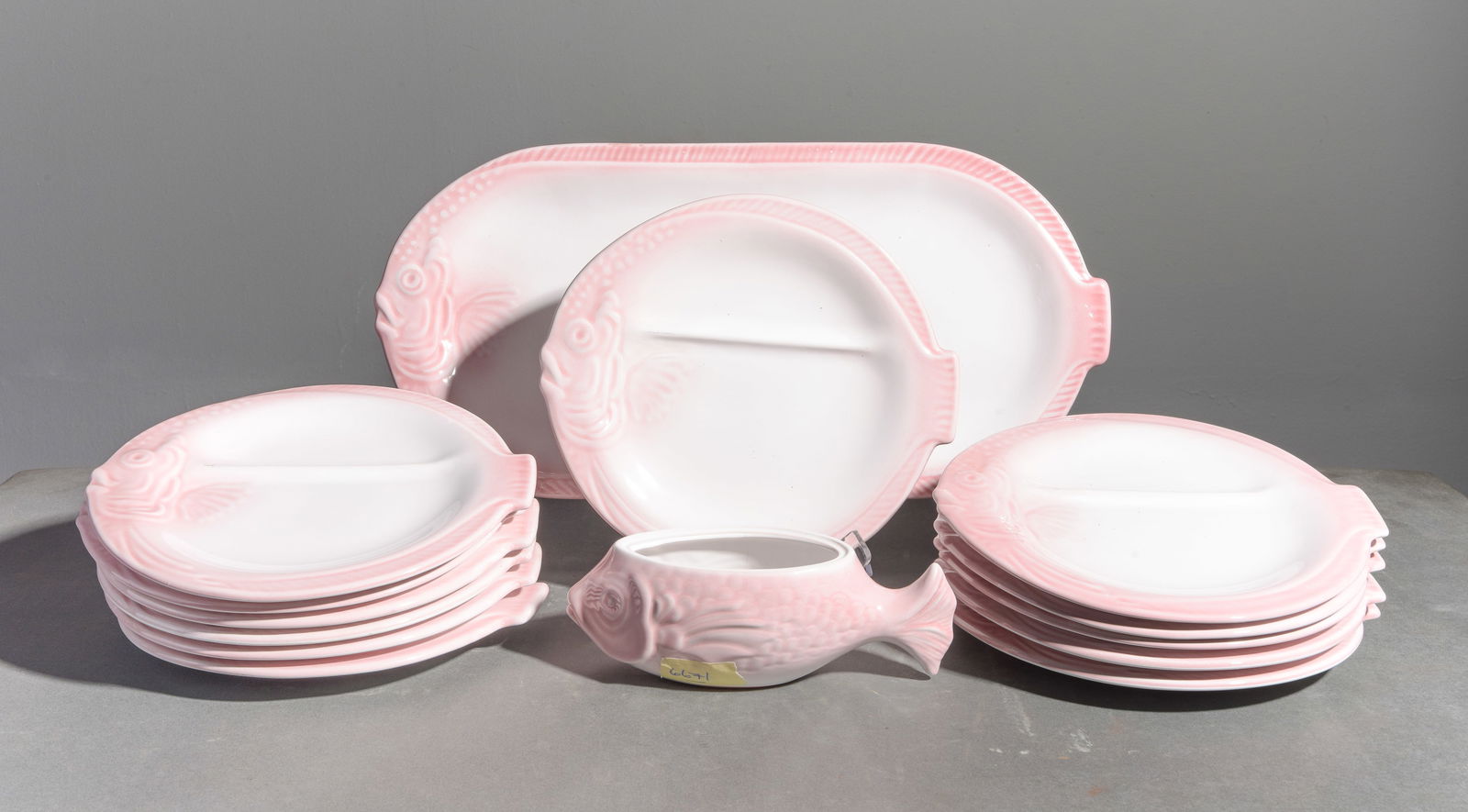 14pc Pink Fish Plate Set - Platter, Plates, Sauce Boat (1 of 6)