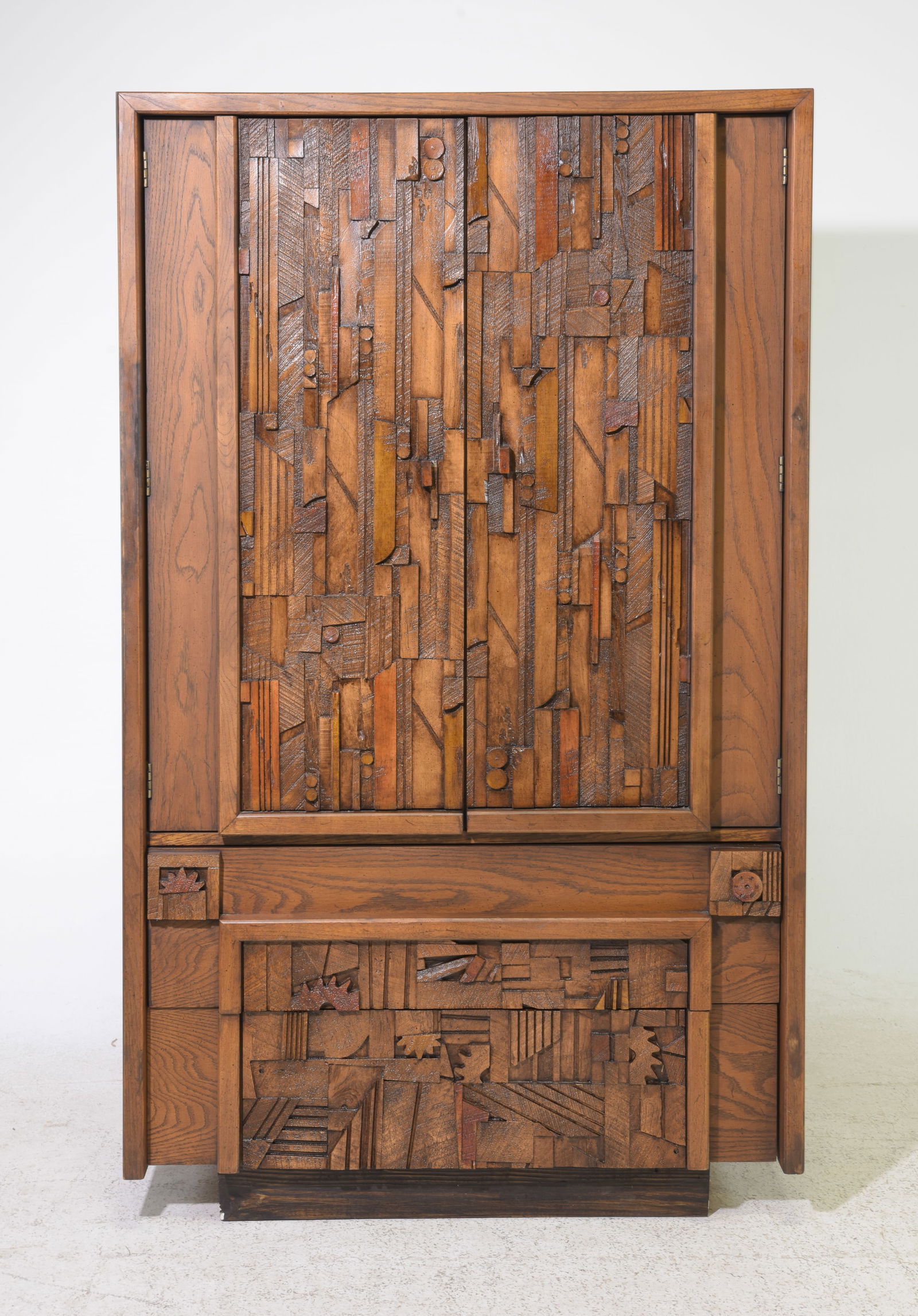 Paul Evans Brutalist Style Robe: Paul Evans Brutalist Style Robe - 66.5 in tall x 39.75 x 18