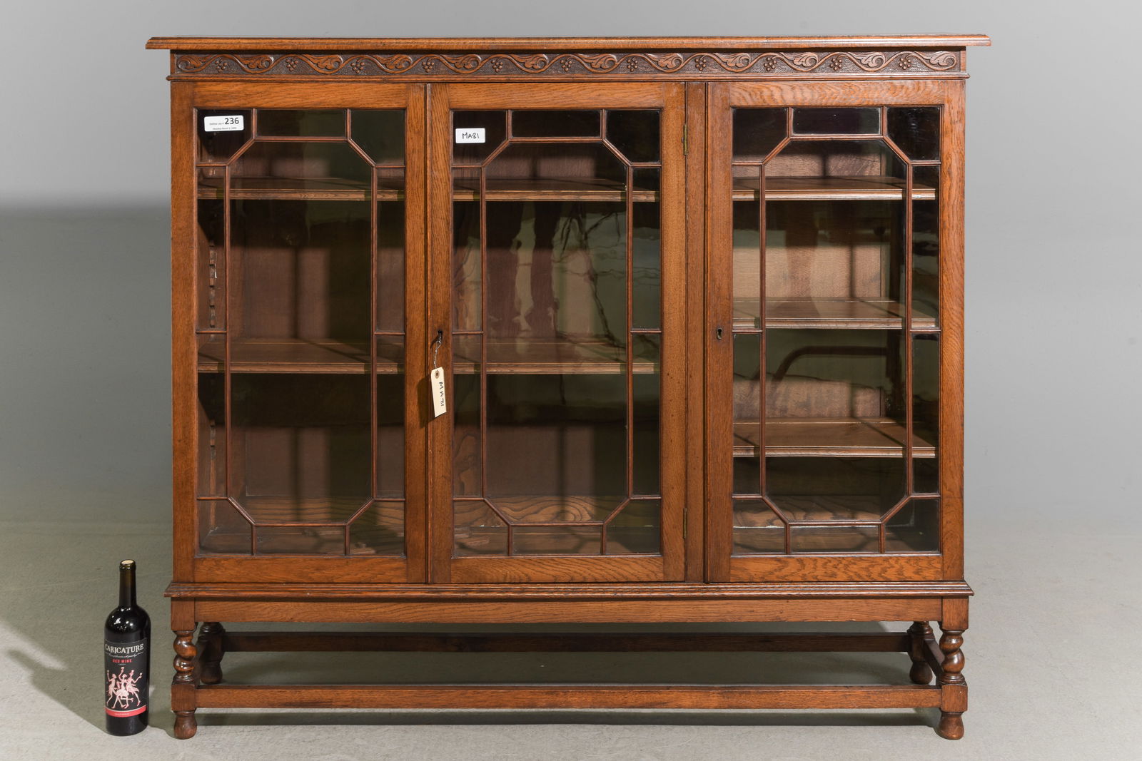 Jacobean Oak Barley Twist Bookcase / Cabinet (1 of 5)