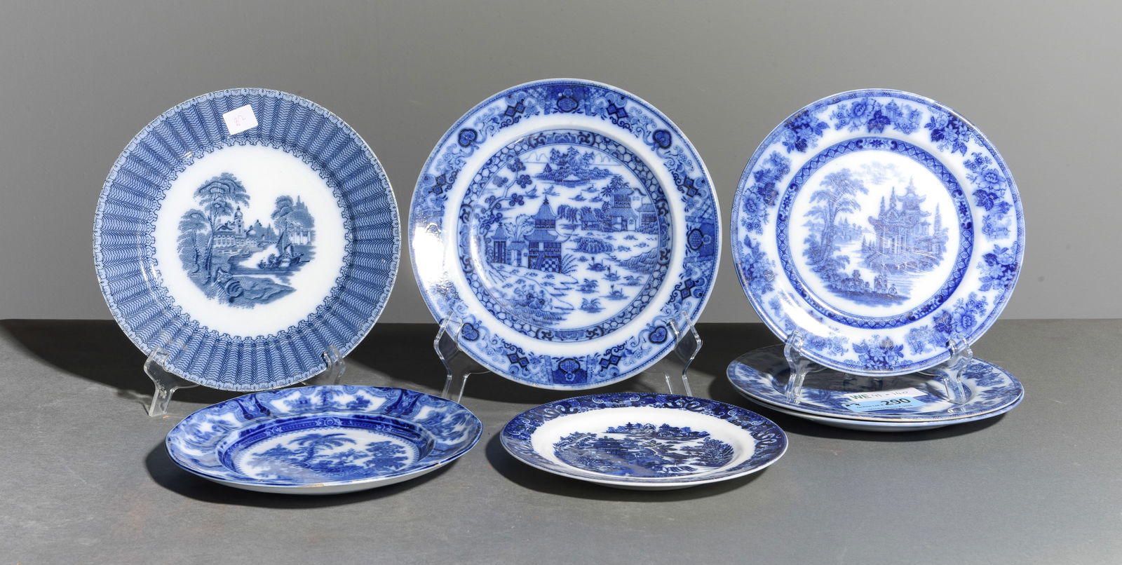 7pcs Assorted Flo Blue & White Plates: 7pcs Assorted Flo Blue & White Plates. - 1 in tall x 10.5 in diameter