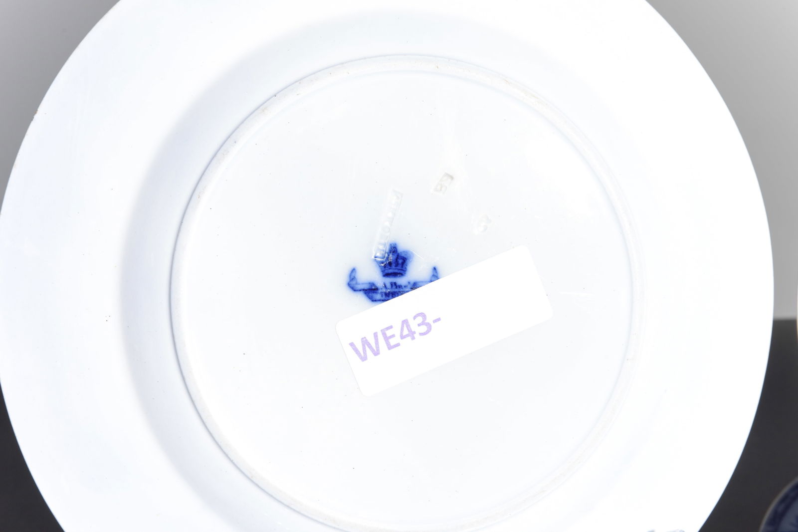 7pcs Assorted Flo Blue & White Plates - 7