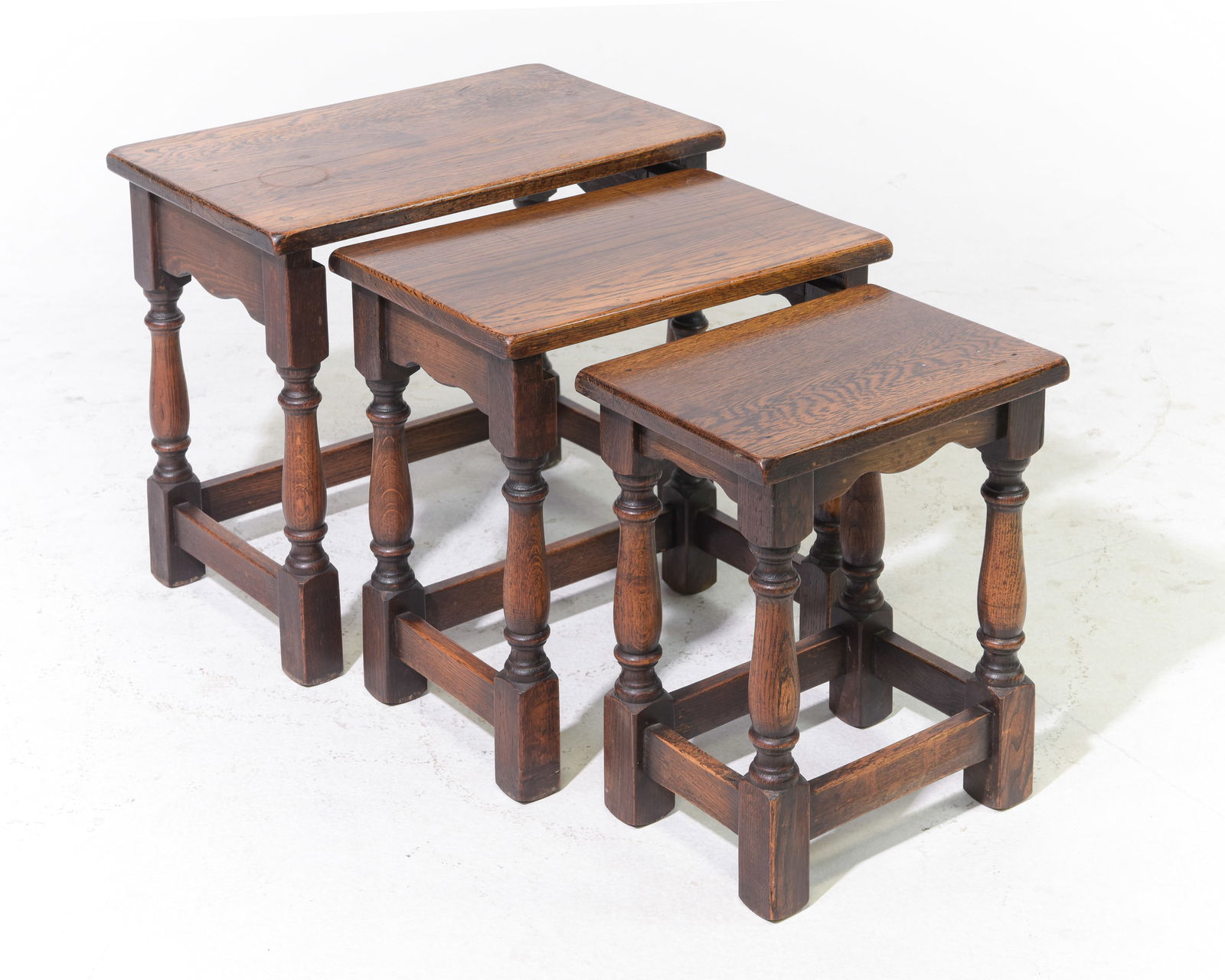 Oak Nest of 3 Tables with Turned Legs #2 (1 of 4)