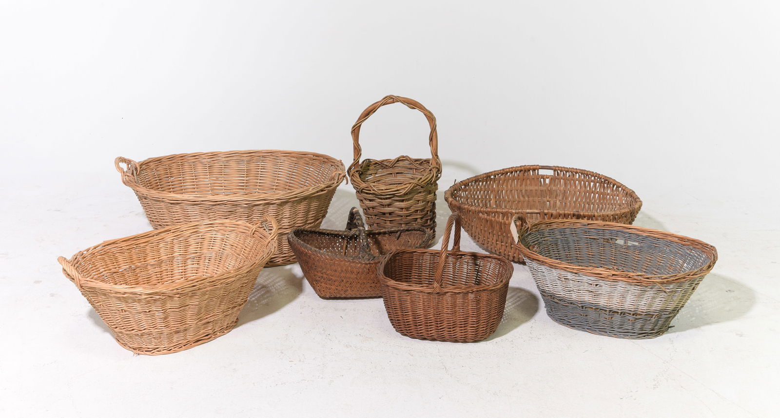 7pcs - Assorted Woven Wicker Baskets, Etc. (1 of 5)