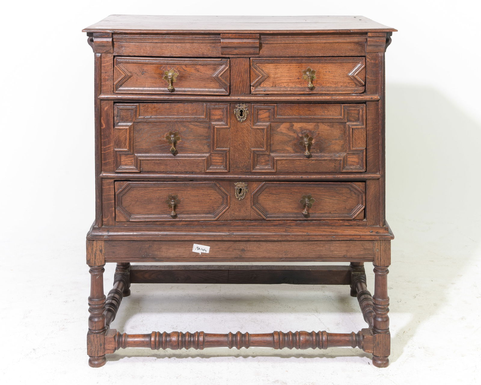 British Oak 4 Drawer Chest (1 of 6)