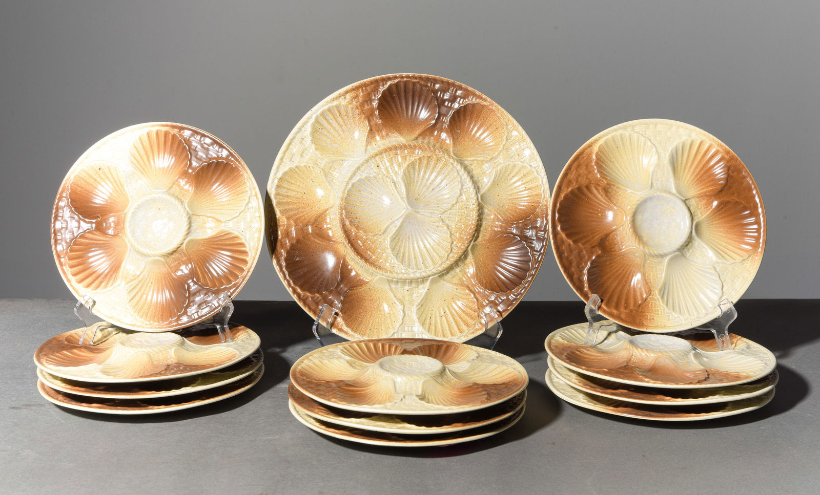 13pc French Scallop Plate Set - Platter & 12 Plates (1 of 5)