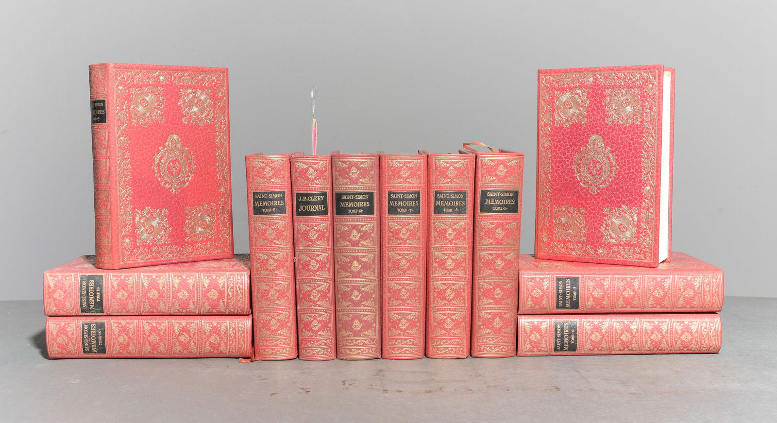 12 Assorted Red & Gold Bound European Novels: 12 Assorted Red & Gold Bound European Novels / Books - Largest is 8.25 in tall x 5.75 x 1.75