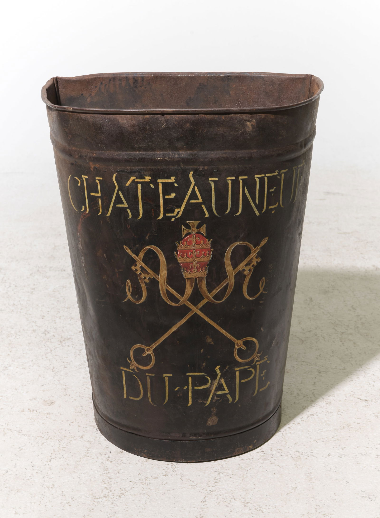 Chateau Neuf Du Pape Grape Hod (1 of 3)