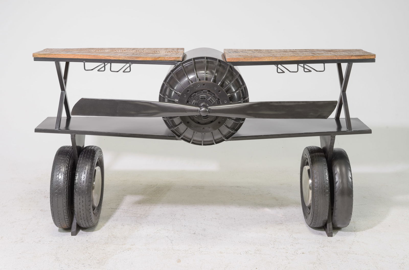 Airplane Engine Propeller Home Bar / Console (1 of 6)