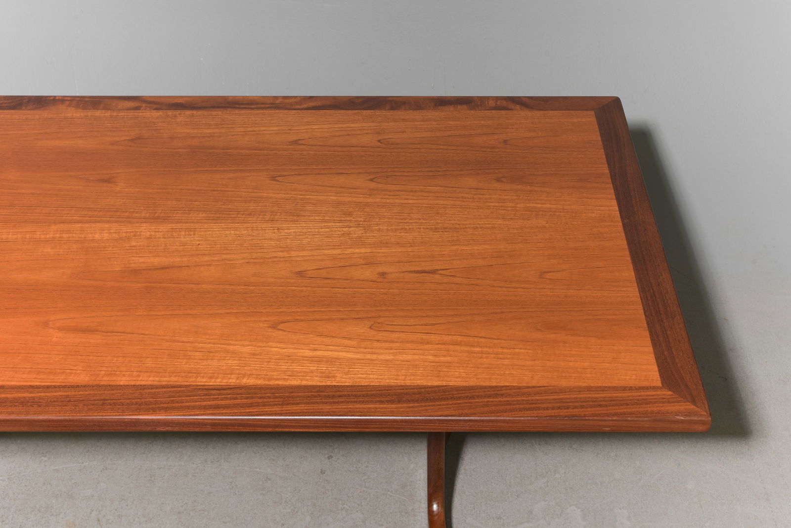 Mid Century Modern Rectangular Dining Table - 3