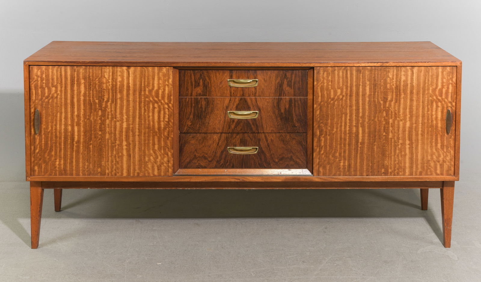 Mid Century Modern Sliding Door Credenza (1 of 7)