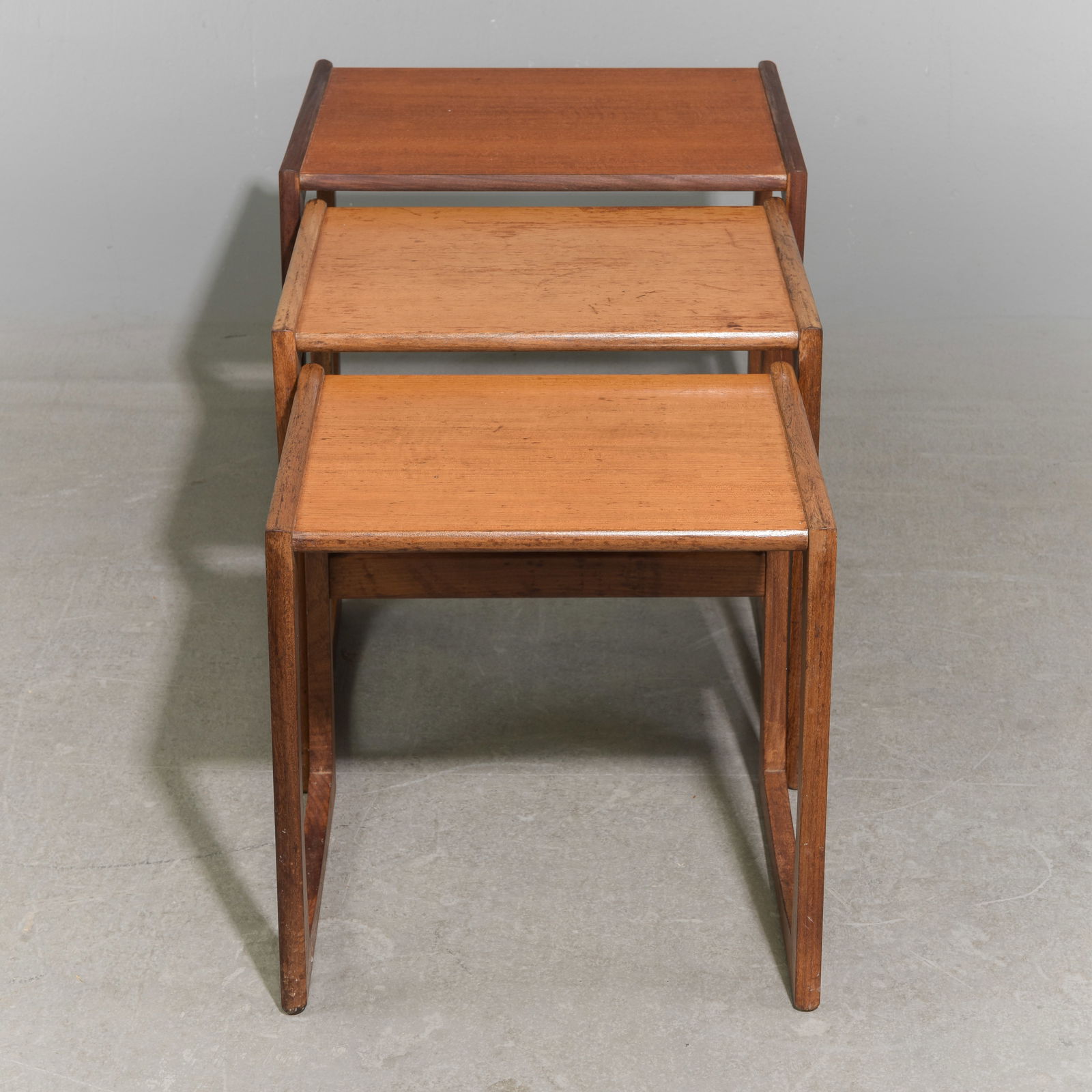Mid Century Modern Quadrille Nest of 3 Tables (1 of 5)