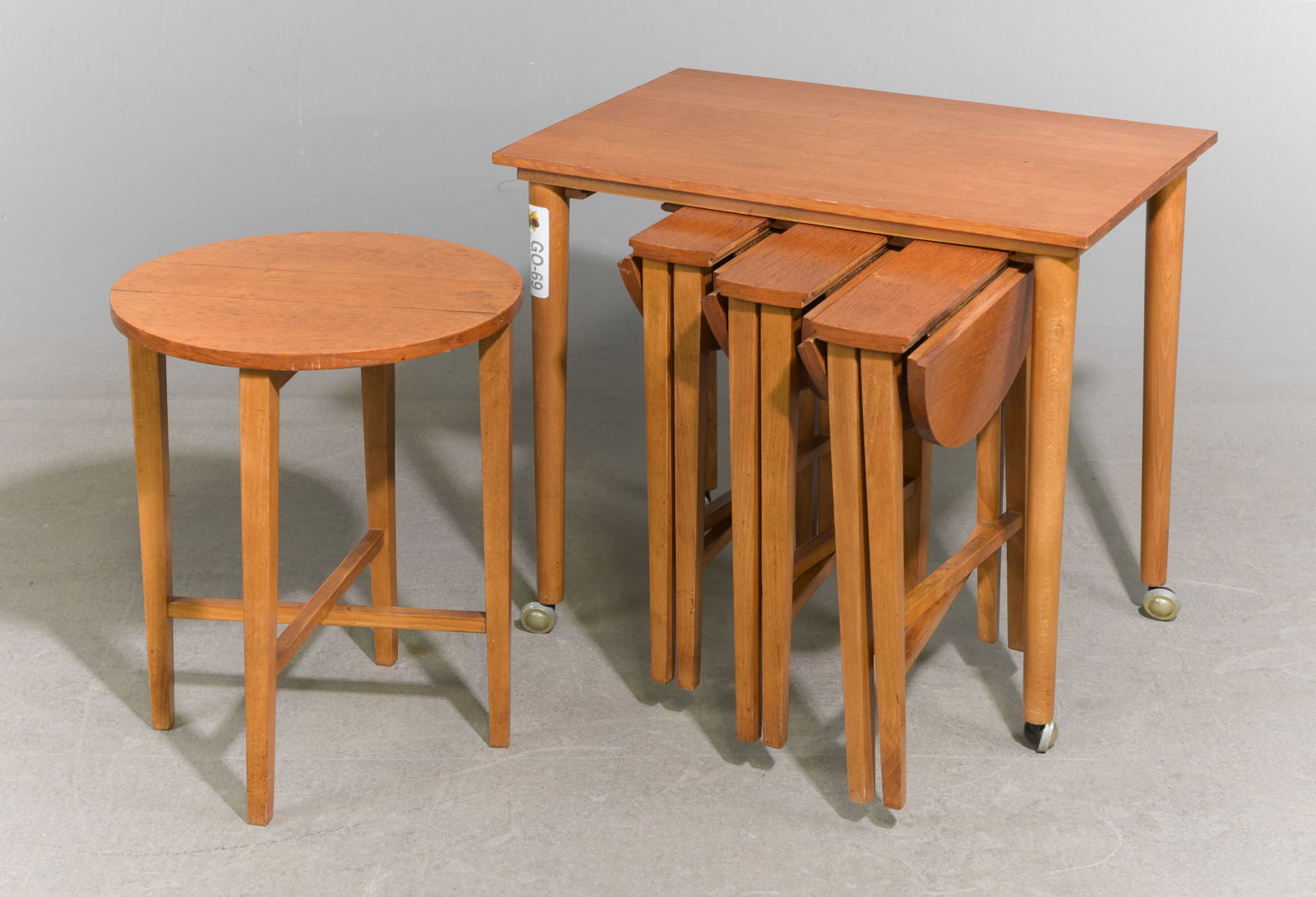 Mid Century Modern Nest of 5 Tables (1 of 5)