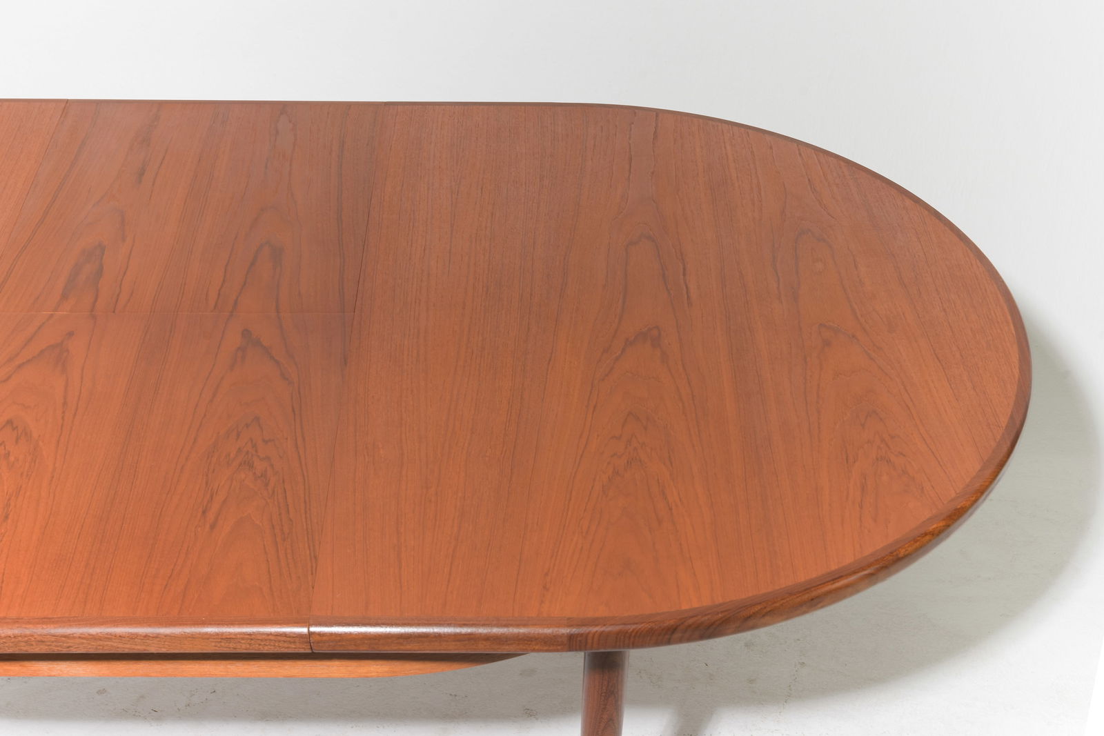 Mid Century Oval Dining Table by G-Plan - 4
