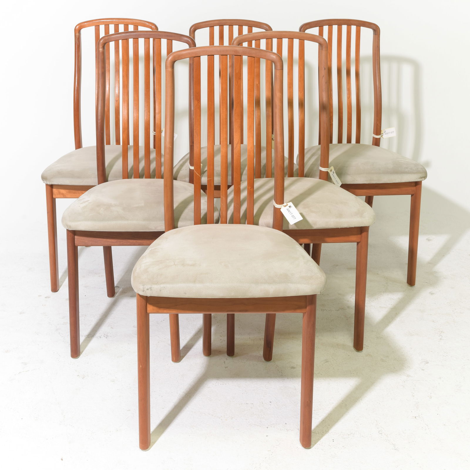 Danish Modern Set of 6 Dining Chairs (1 of 4)