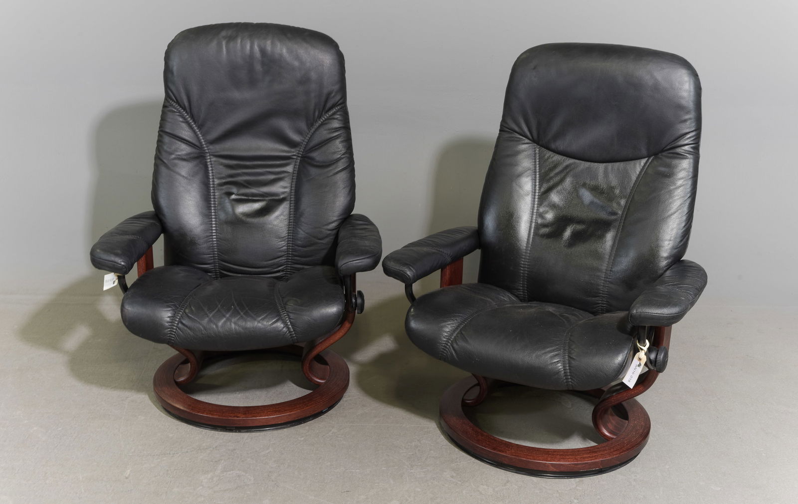 2 Mid Century Stressless Lounge Chair - Ekornes: 2 Danish Modern Style Mid Century Stressless Leather Lounge Chairs by Ekornes - 40.5 in tall x 29.5 x 27 each with a seat height of 16 inches each