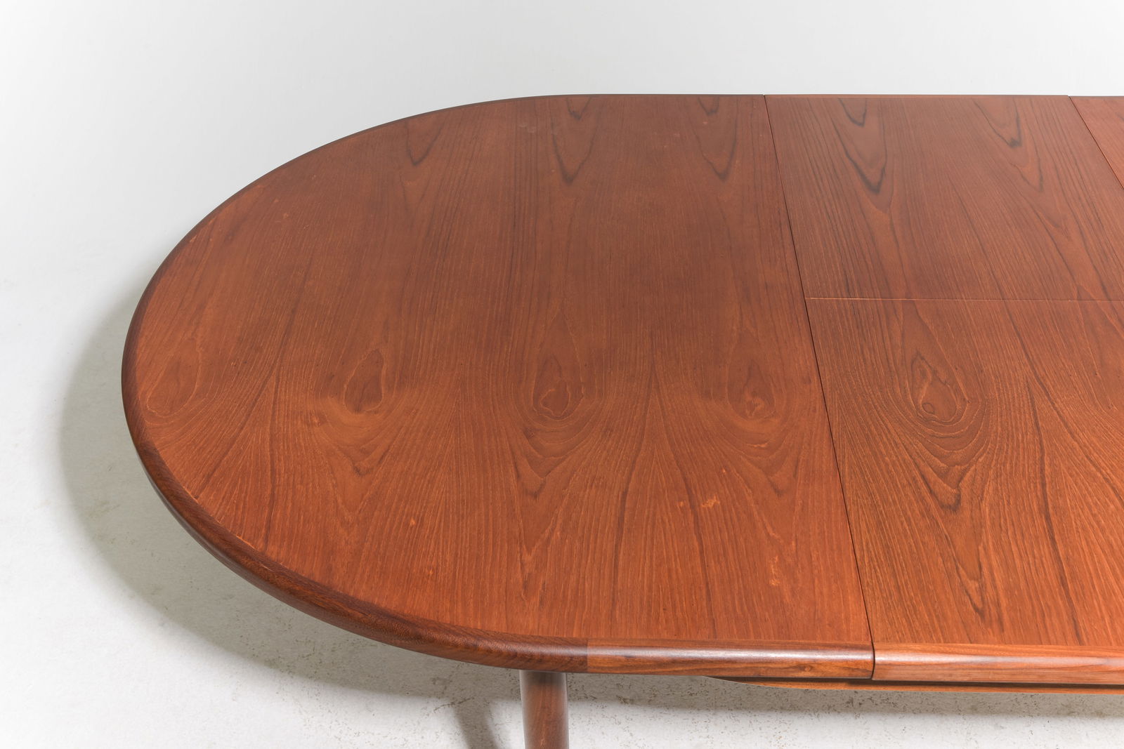 Mid Century Oval Dining Table by G-Plan - 3