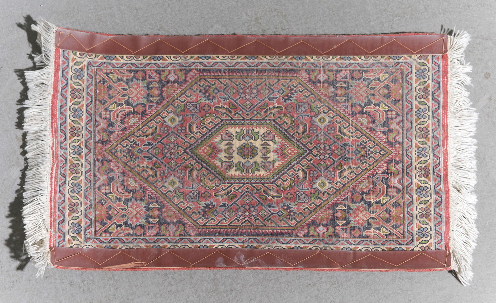 Machine Made Small Throw Rug - 1'5 x 2'2 - 3