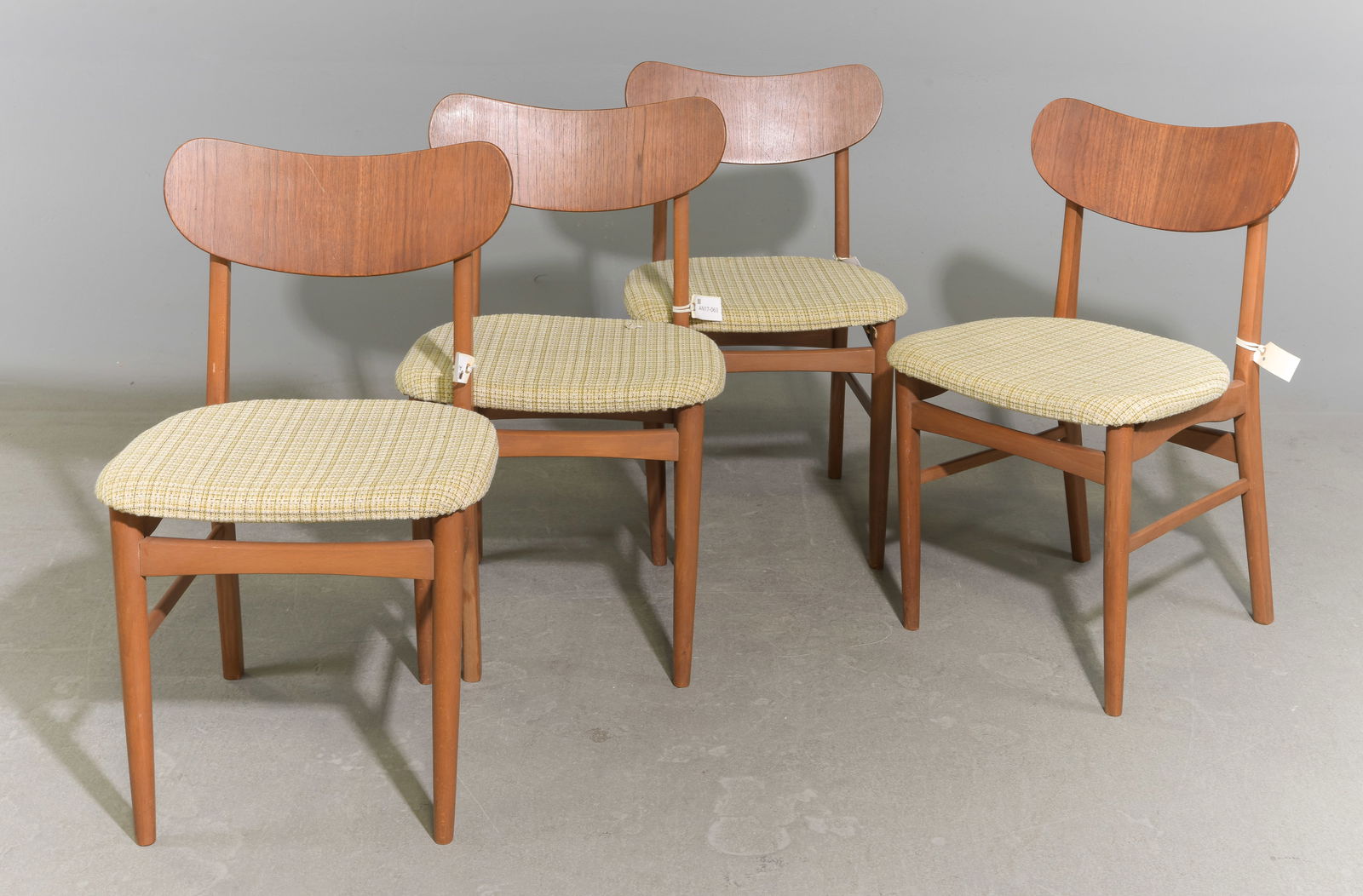 Mid Century Modern Oval Table - McIntosh (1 of 5)