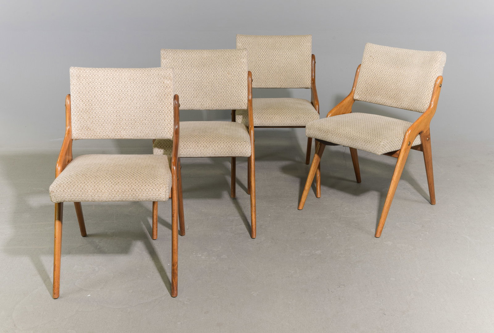 Danish Modern Draw Leaf Dining Table: Danish Mid Century Modern Draw Leaf Dining Table - 29.5 in tall x 51.75 x 33.5, Leaves add an additional 19.5 inches, Floor to apron is 24.5 inches and the space between the legs is 43 inches