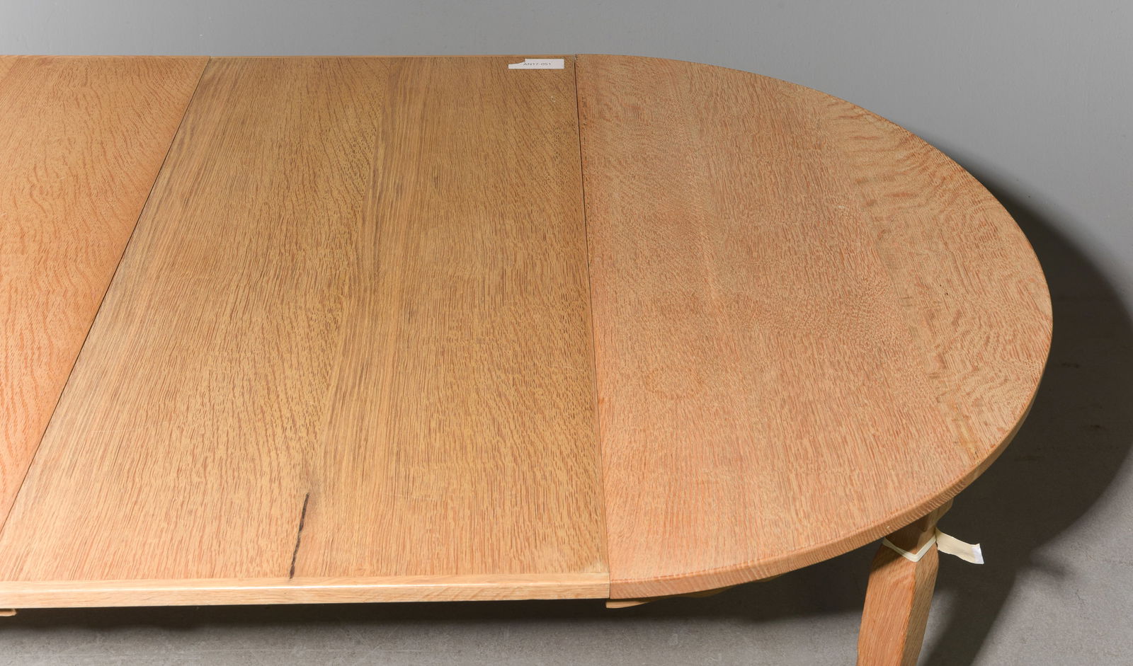 Danish Oak Round Table with 2 Insertable Leaves - 4