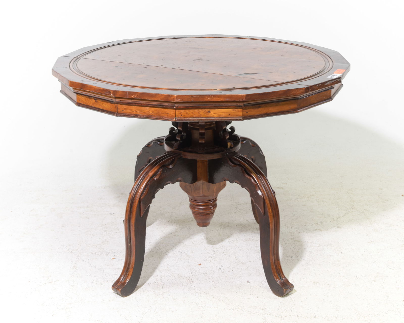 Entry / Center Table (1 of 3)