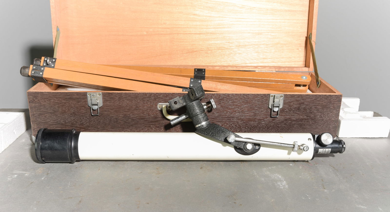 Telescope in Case - 4